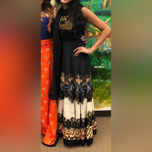 Anita Dongre Black and Gold Maxi Dress - Picture 2 of 8